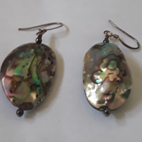 Green Shell wire earrings - Picture 2 of 3